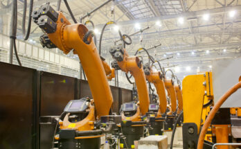 自动化重工业工厂中的现代机器人